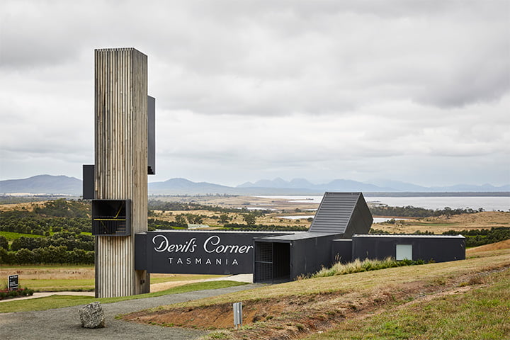 visit Devils corner's architecturally unique lookout over the valley on a Luxury Bespoke Private tour